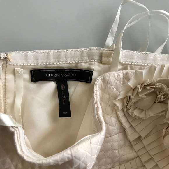 BCBGMaxAzria | Quilted Jacquard Balloon Dress - Picture 5 of 8